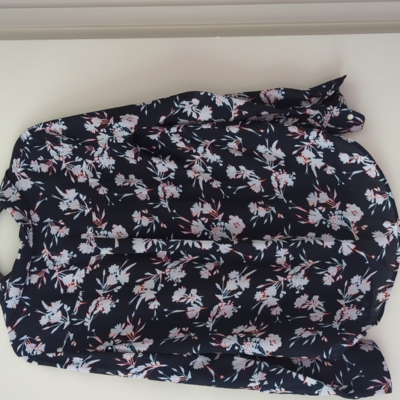 Banana Republic Navy Floral Blouse Size XS - Picture 6 of 10